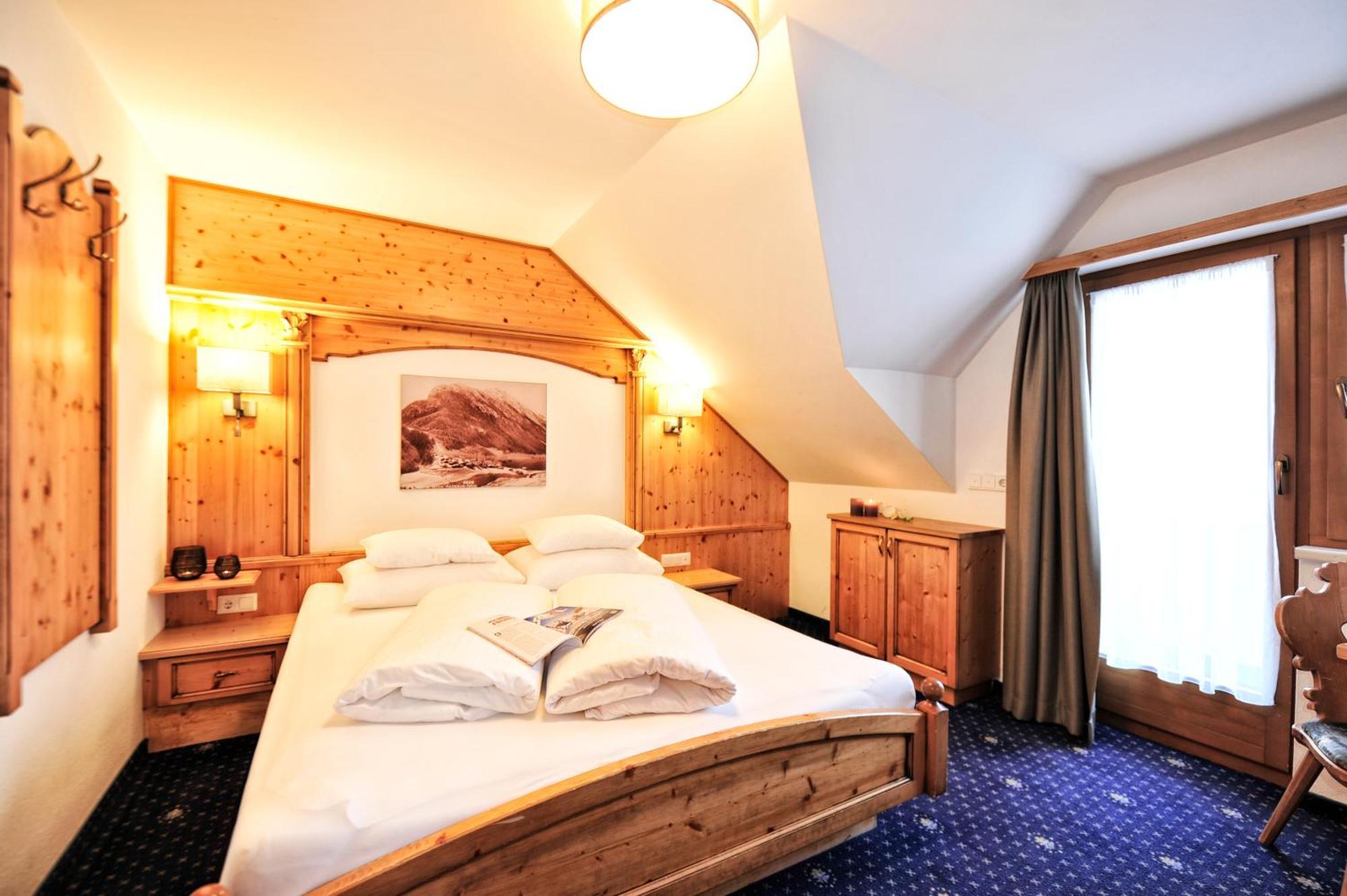 Hotel Garni Bellevue Ischgl Exterior photo