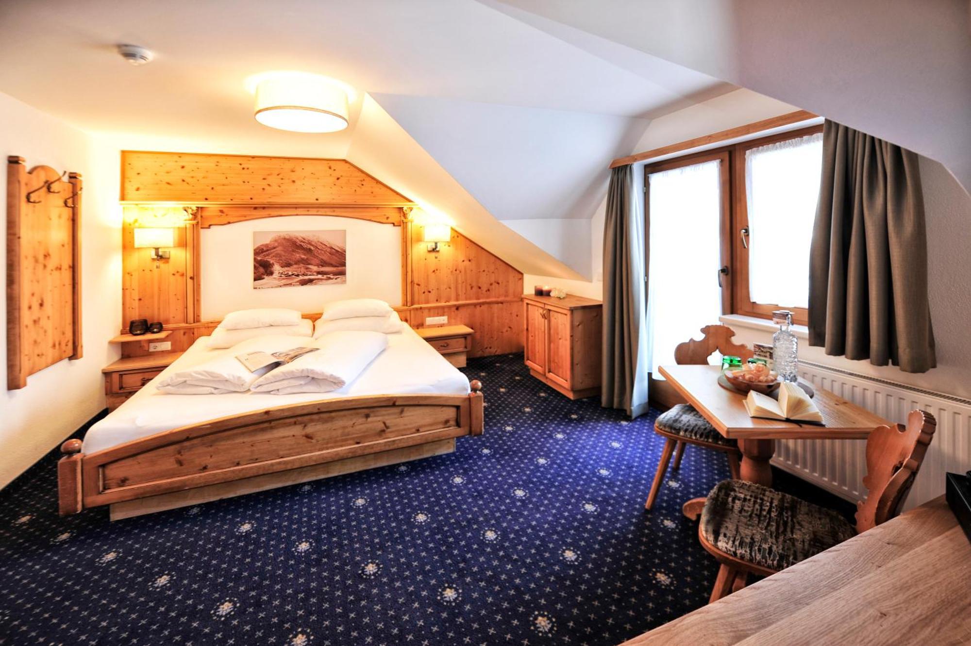 Hotel Garni Bellevue Ischgl Exterior photo