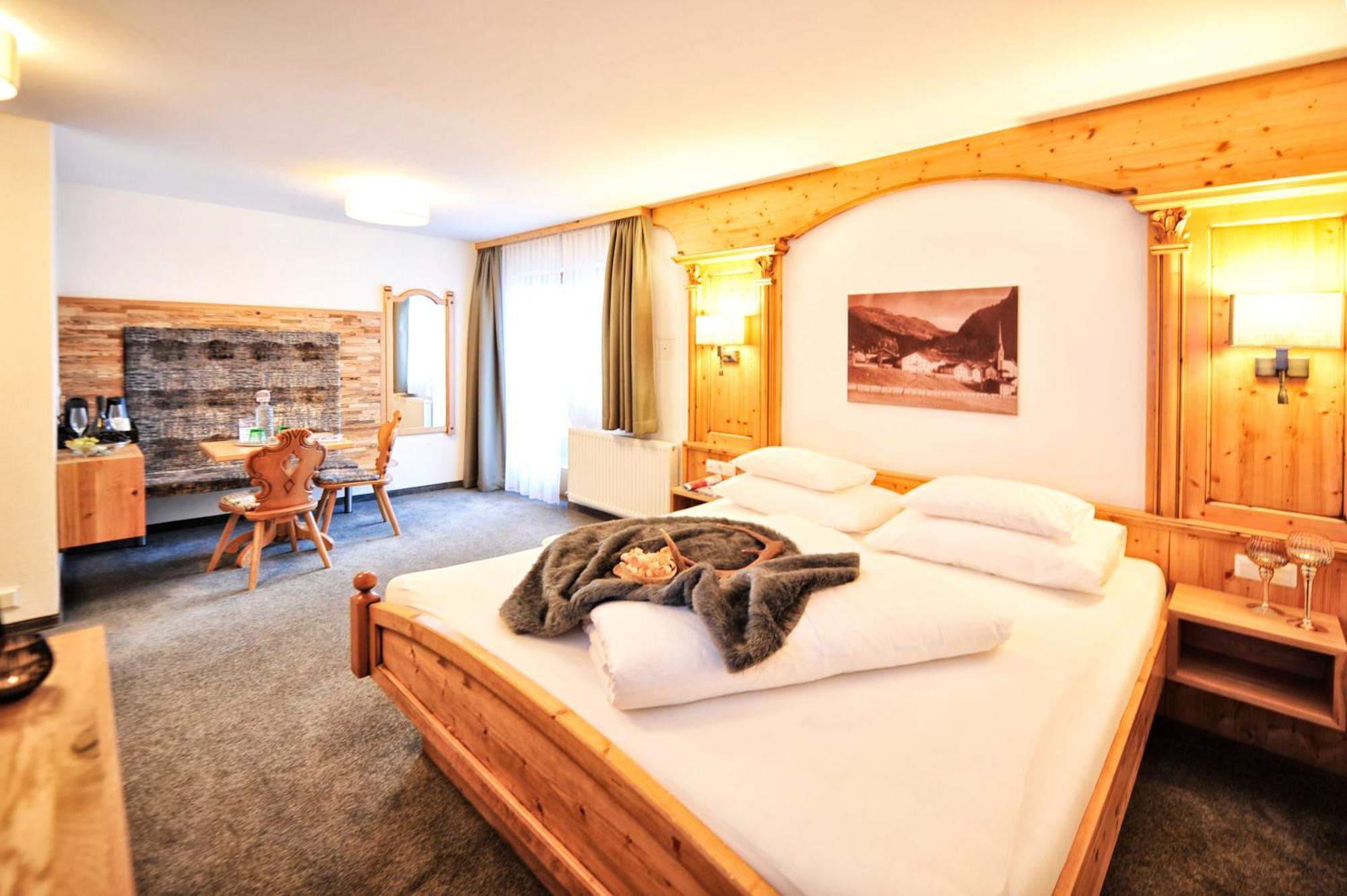Hotel Garni Bellevue Ischgl Exterior photo