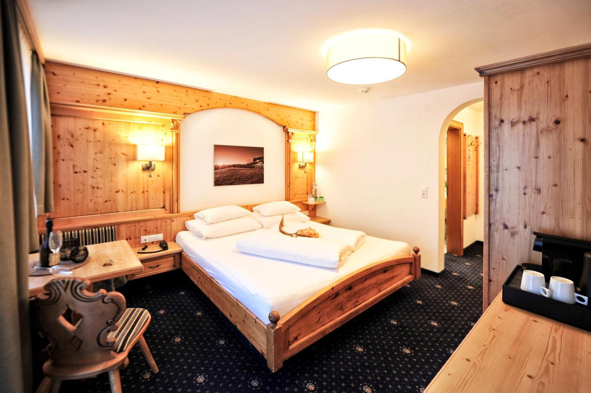 Hotel Garni Bellevue Ischgl Exterior photo